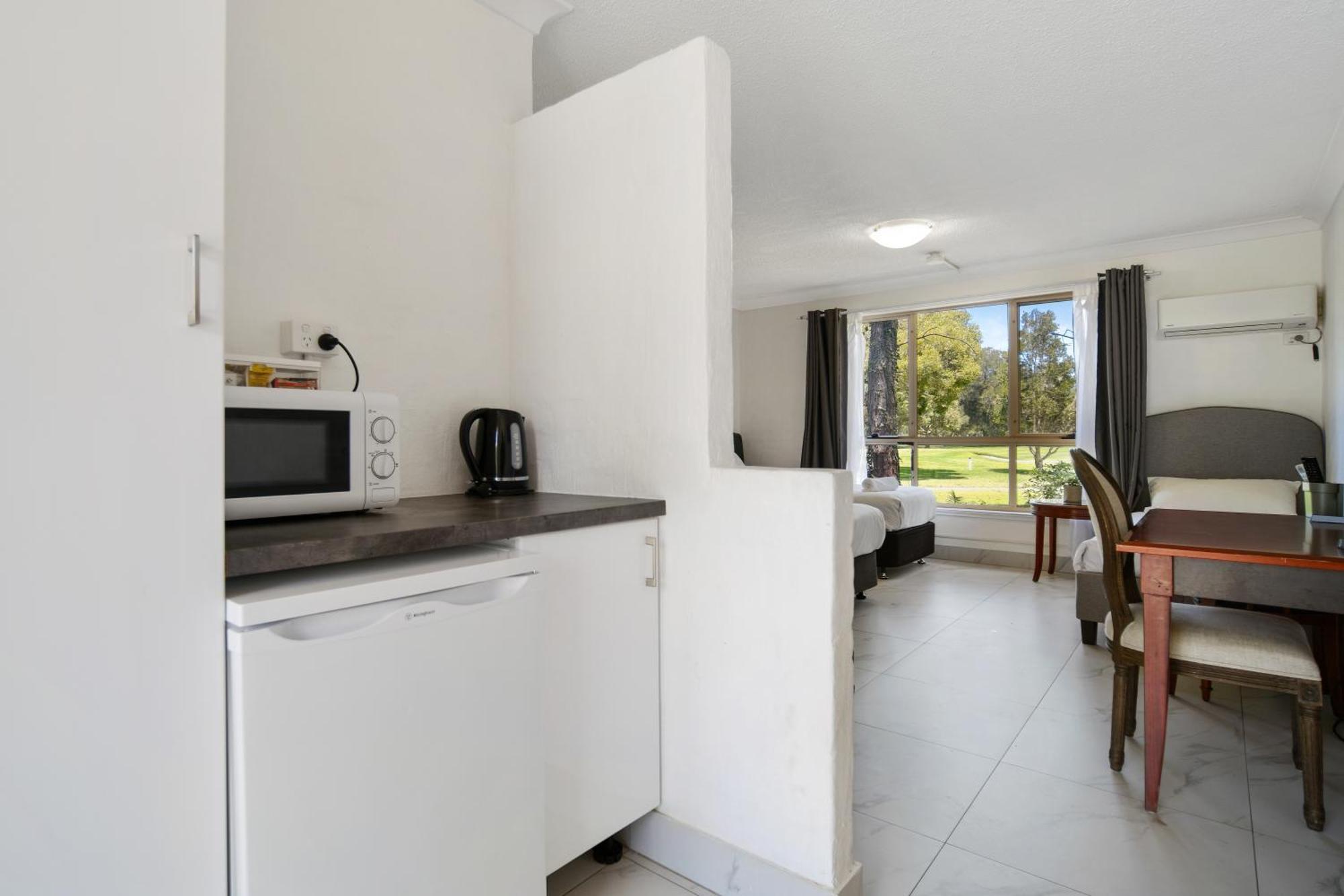 Golf Place Inn Wollongong Primbee Екстериор снимка