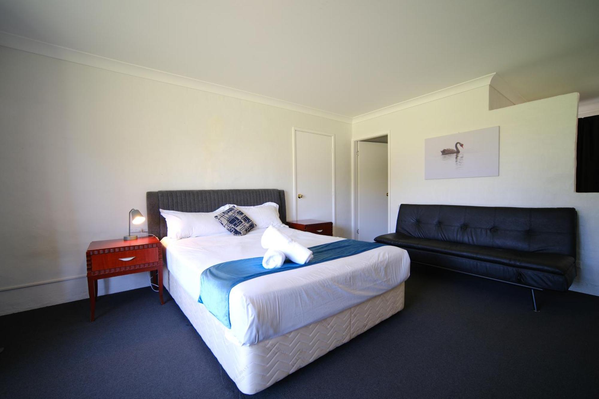 Golf Place Inn Wollongong Primbee Екстериор снимка