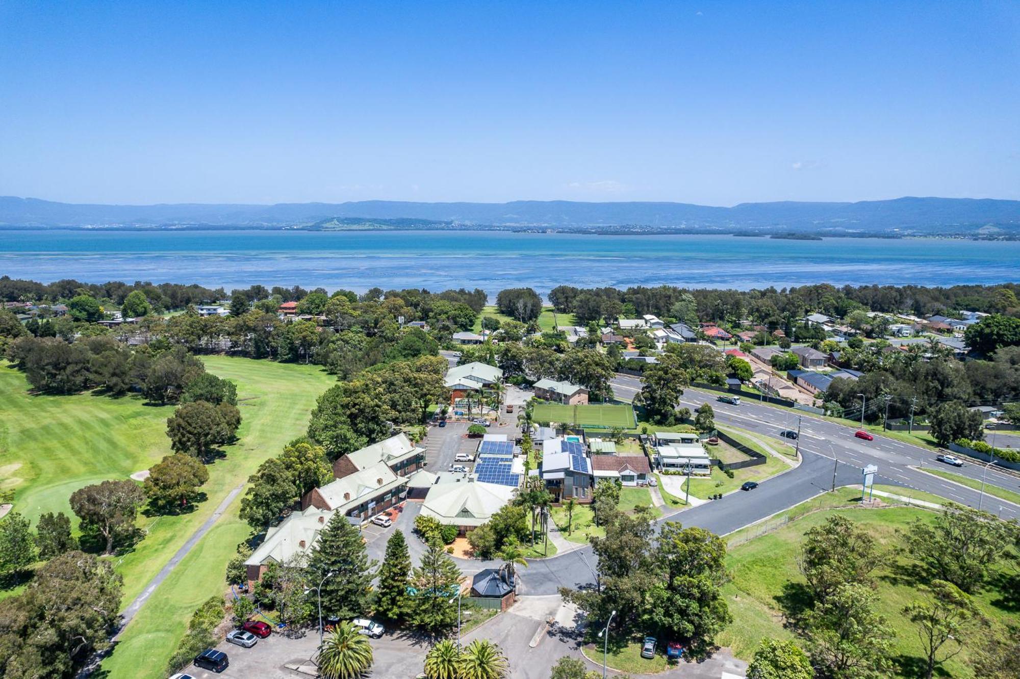 Golf Place Inn Wollongong Primbee Екстериор снимка