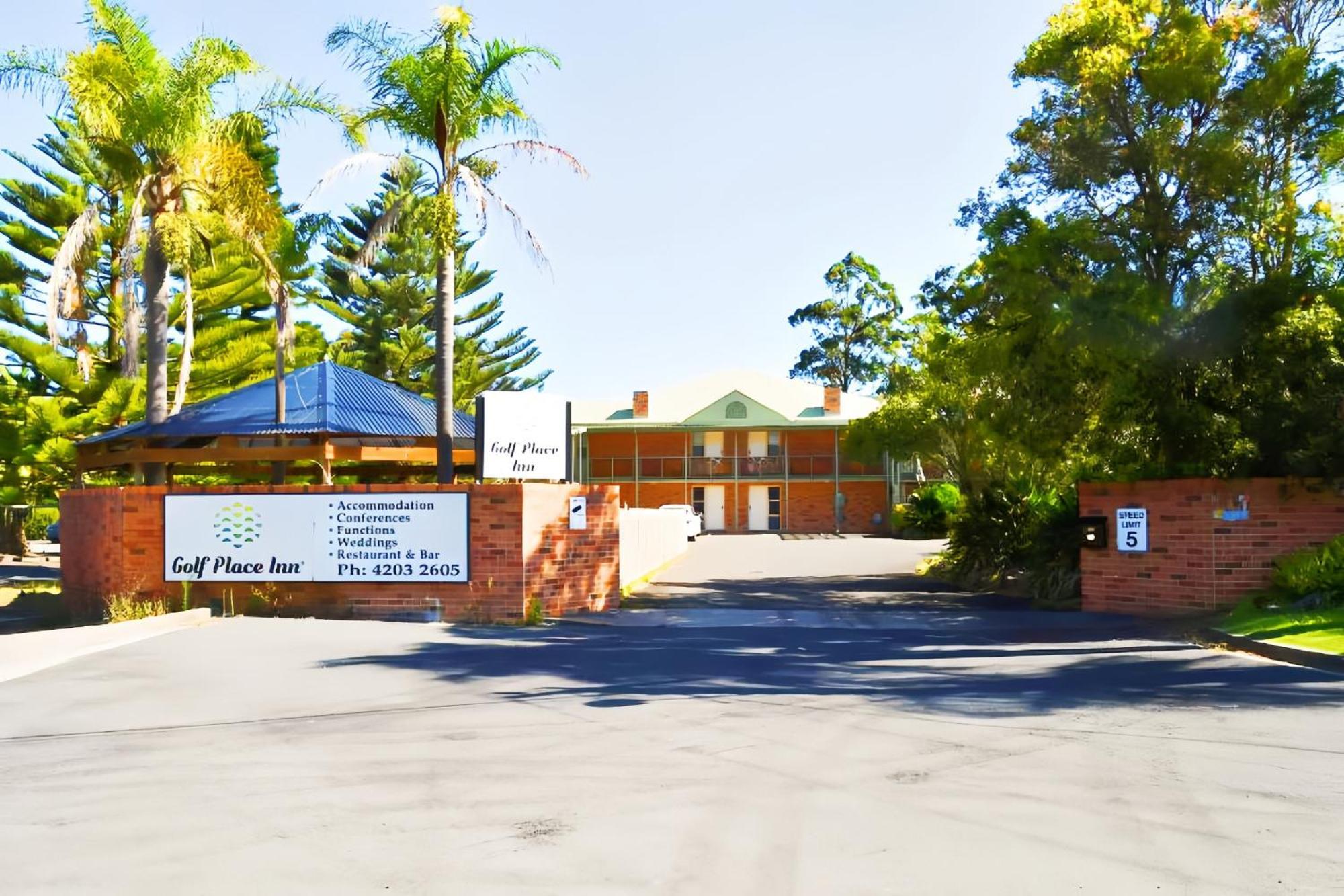 Golf Place Inn Wollongong Primbee Екстериор снимка