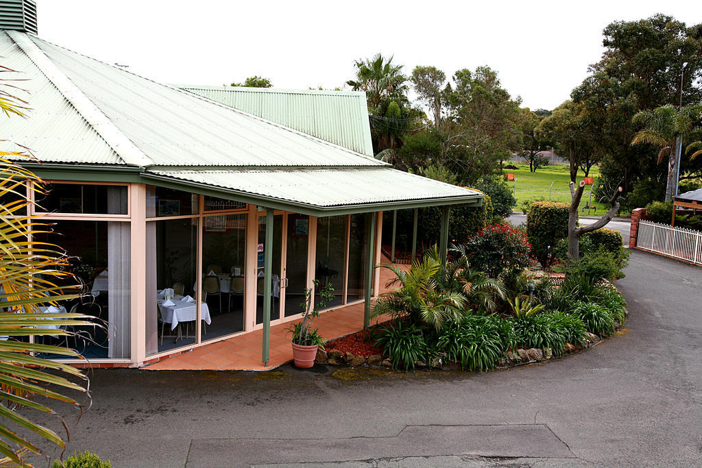 Golf Place Inn Wollongong Primbee Екстериор снимка